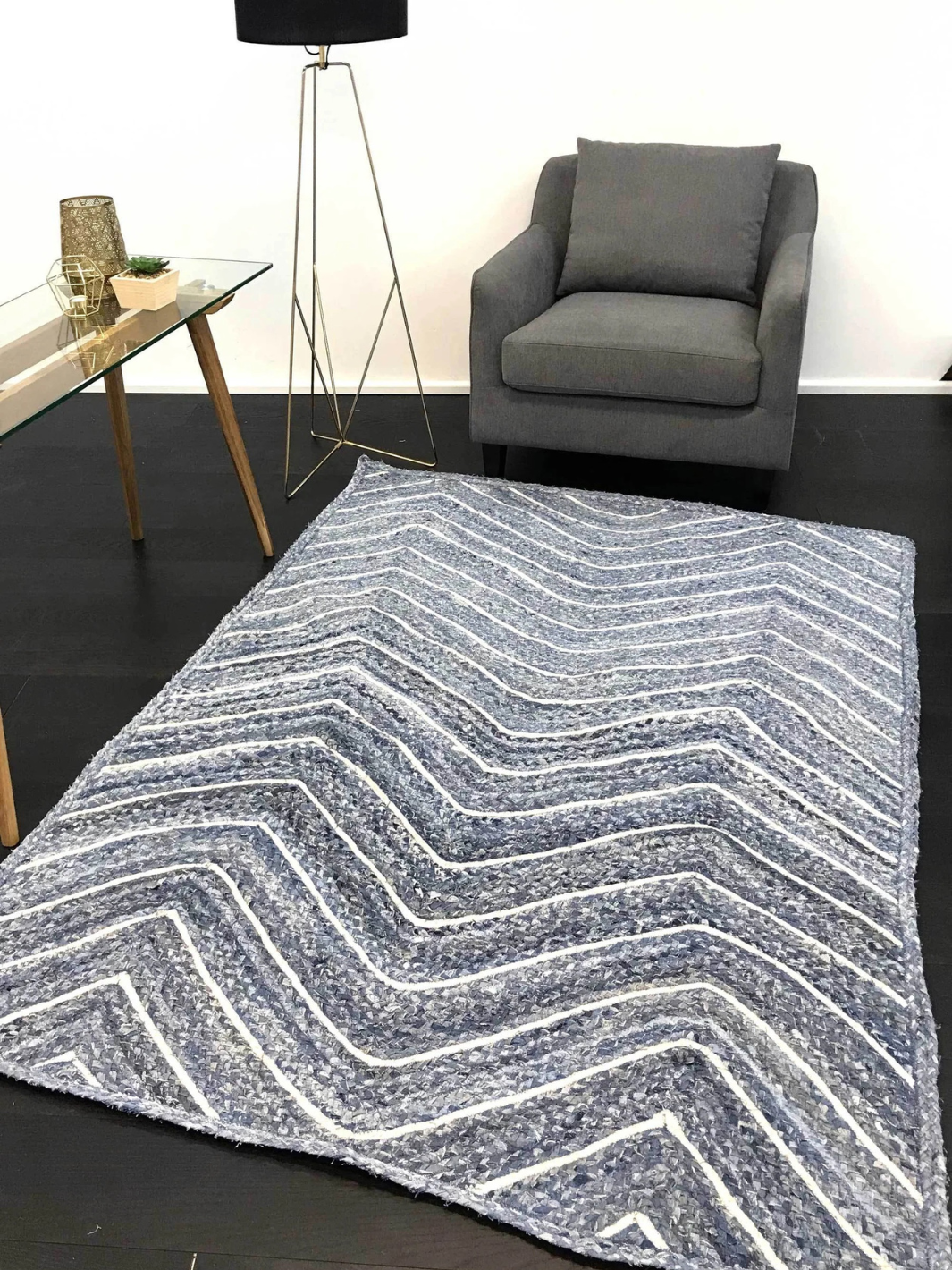 Amara Blue Chevron Natural Rug – The Rug Lady