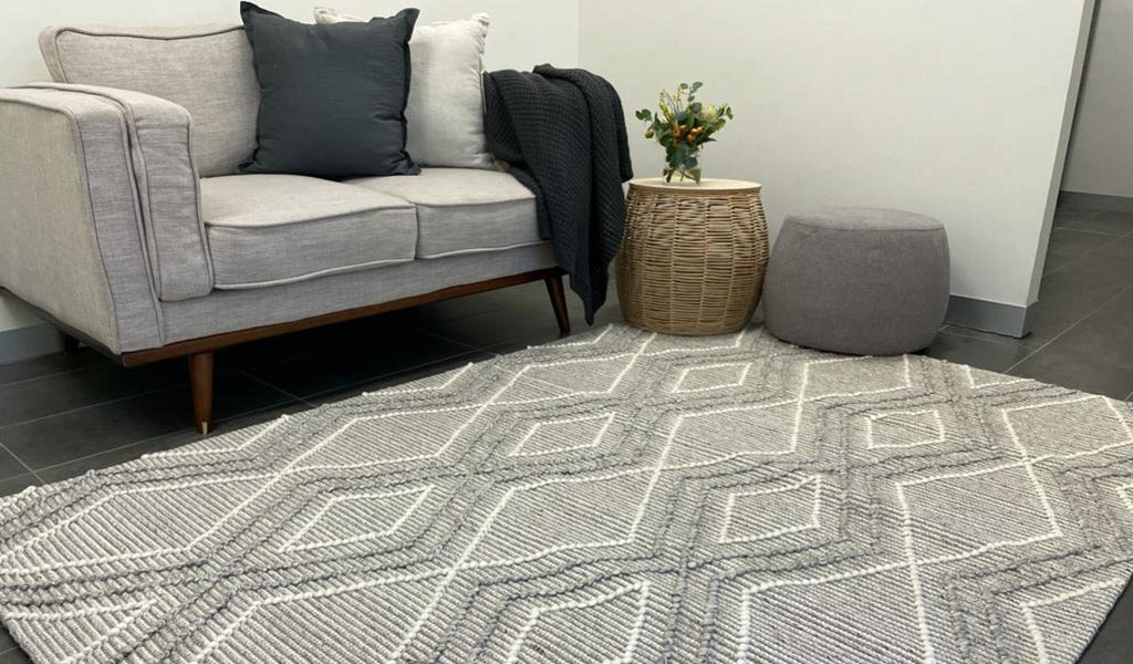 Anika Silver Grey Diamond Trellis Wool Rug