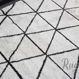 Hunter Plush Ivory Tribal Rug