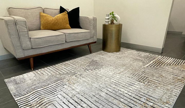 Ali Light Grey and Black Abstract Lines Rug