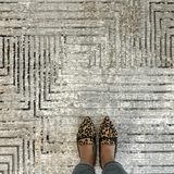 Ali Light Grey and Black Abstract Lines Rug
