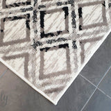 Metropolitan Maisie Ivory Black Geometric Diamonds Rug