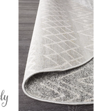 Heaven Silver Tribal Diamond Round Rug