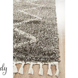 Saffia Natural Grey Zigzag Plush Boho Rug