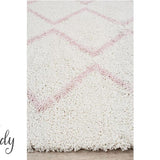 Saffia Pink Zigzag Plush Boho Rug