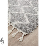 Saffia Silver Zigzag Plush Boho Rug