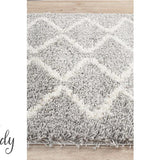 Saffia Silver Zigzag Plush Boho Rug
