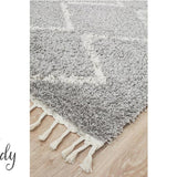 Saffia Silver Zigzag Plush Boho Rug
