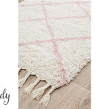 Saffia Pink Diamonds Plush Boho Rug