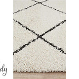 Saffia Natural Off-White Diamonds Plush Boho Rug